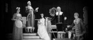 Premiera 1. novembra 1944 / Naslov izvirnika Le Malade Imaginaire

Režiser Jože Tiran
Prevajalec Friderik Juvančič
Scenograf Branko Simčič
Avtor glasbe Ciril Cvetko

Argan, namišljeni bolnik Lojze Potokar
Belina, Arganova druga žena Ema Starc
Angelika, Arganova hčerka in Kleantova ljubica Ivanka Mežan
Toaneta, služkinja Draga Ahačič
Luizona, Arganova hčerkica in Angelikina sestra Pavlinca Müller
Bérald, Arganov brat France Presetnik
Cléante, Angelikin ljubi Stane Česnik
Gospod Diafoirus, zdravnik Jože Gale
Tomaž Diafoirus, njegov sin in Angelikin zaročenec Dušan Mevlja
Gospod de Bonnefoy, notar Nace Simončič
Gospod Purgon, Arganov zdravnik Ivo Puhar

Inspicient Drago Makuc